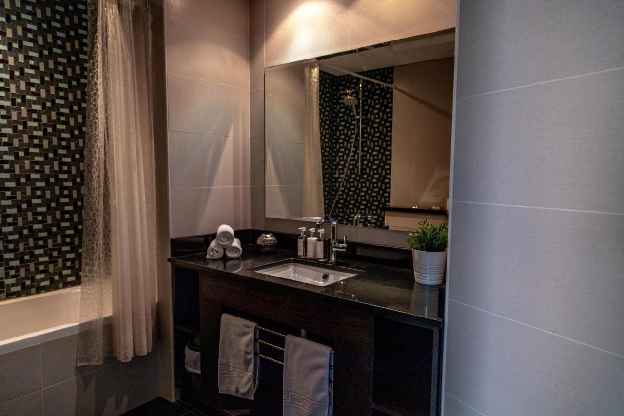 Nasma Luxury Stays - Cayan Tower Dubai Eksteriør billede